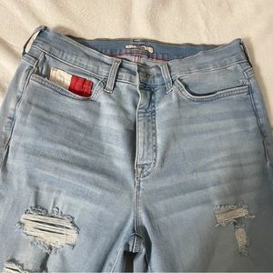 Tommy Hilfiger Lightwash Distressed Denim Jeans Size 8
